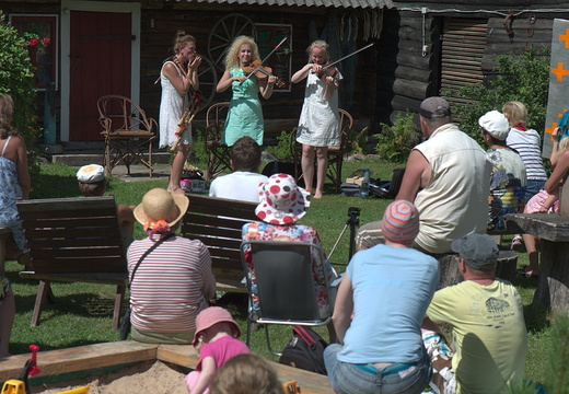 TX 14 07 L1079363.DNG