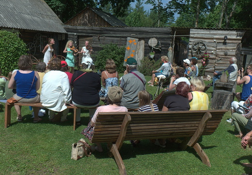 TX 14 07 L1079374.DNG